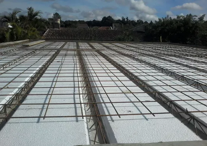 Laje Treliçada com EPS